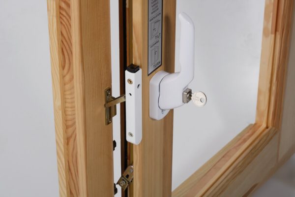 Maco-Multi-Vent-on-Window-2